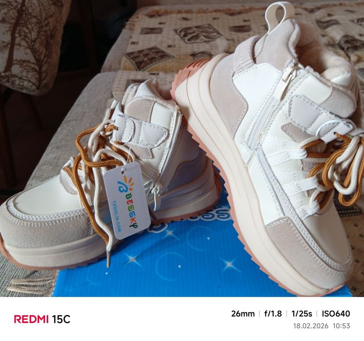 Зимові чоботи на дівчинку