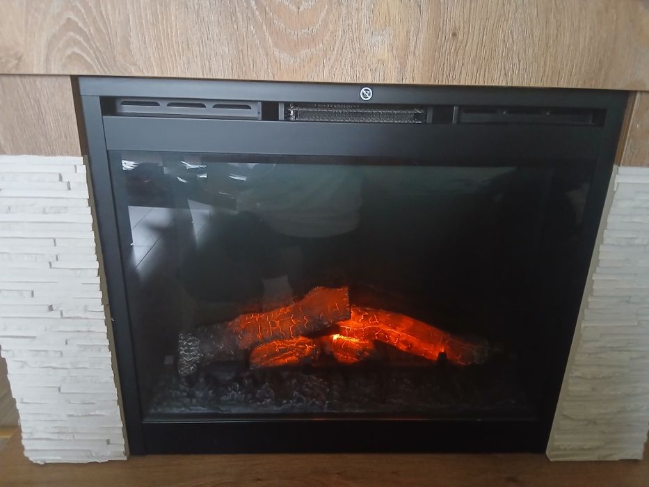 Kominek elektryczny wolnostojący