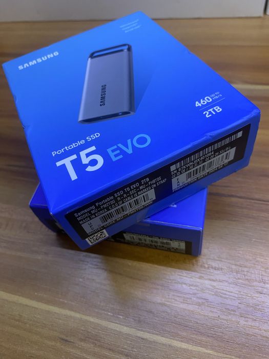 Зовнішній SSD накопичувач 2Тб Samsung T5 EVO/5ТБ SEAGATE