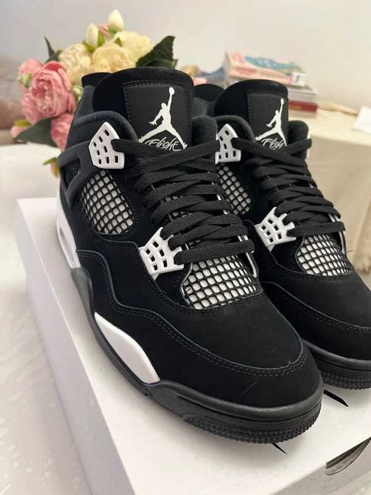 Buty do koszykówki_Jordan_4_Retro_White_Thunder R.46