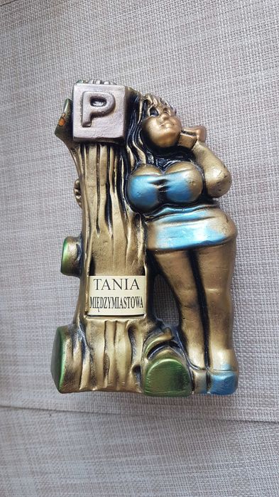 figurka - statuetka „Tania Międzymiastowa”- z lat 90-tych