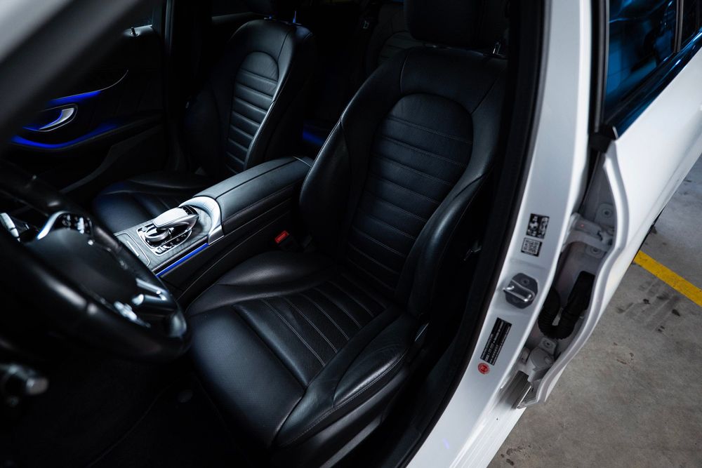 Mercedes-Benz c300de | AMG | Pack Night | Ambient | Autopilot | Full