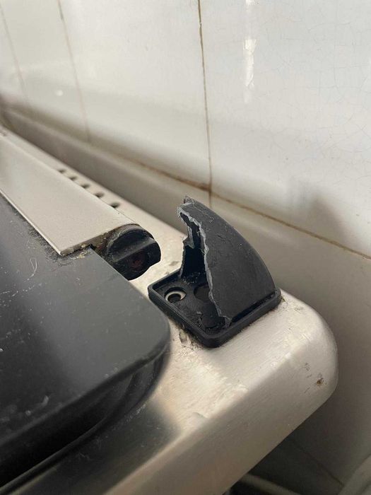 Fogão misto Junex em inox (forno elétrico e placa a gás natural)