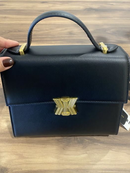 Bolsa em pele marca kassandre