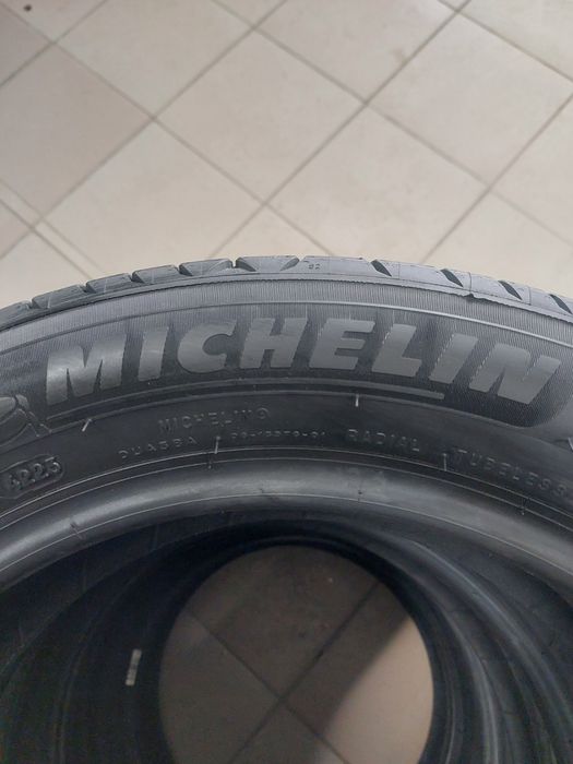 Комплект літньої гуми літо літня Michelin R16 195 55