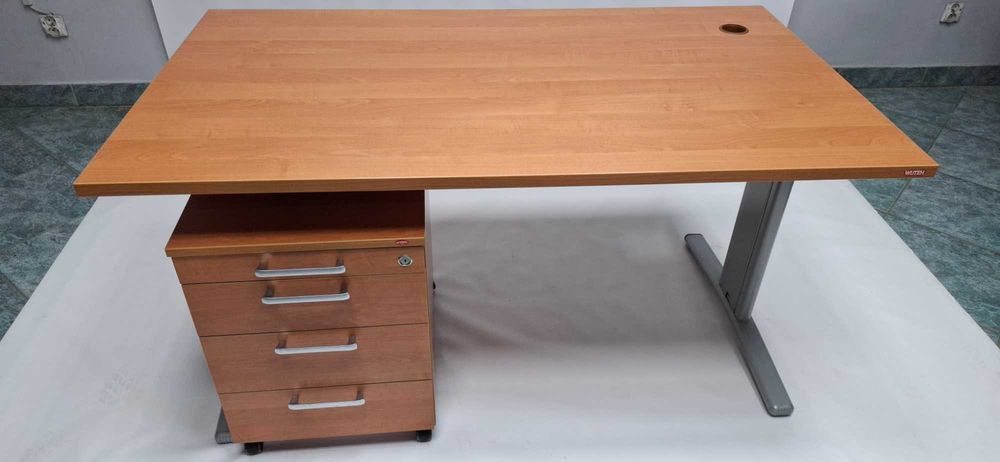 Zestaw mebli Wuteh olcha (biurko 140x80 + kontener) - duża ilość