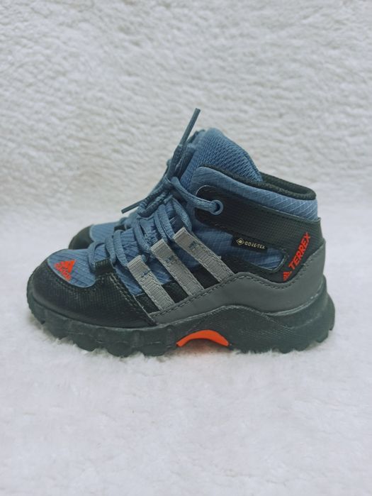Оригінал ADIDAS Core-tex 24 розмір, 15.5 см, черевички для хлопчика