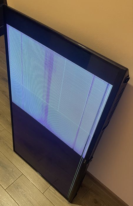 Bravis LED-43G5000 + T2 (43”)