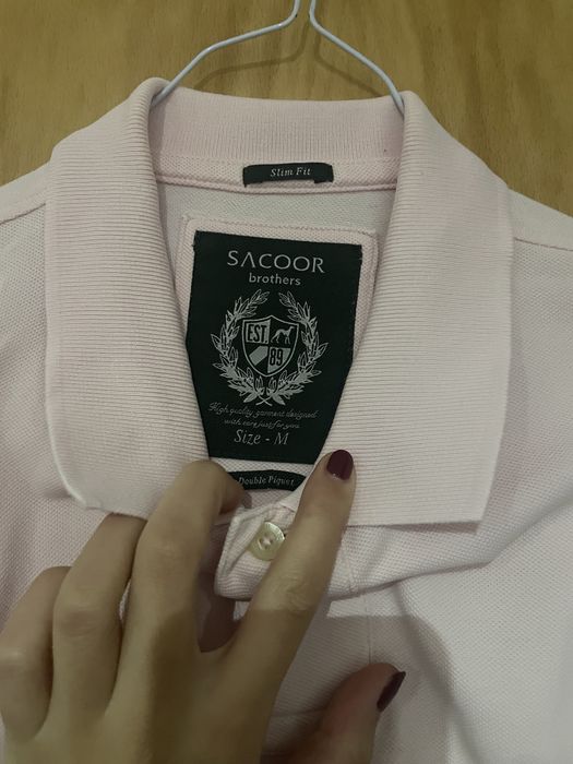 Polo Sacoor rosa em muito bom estado
