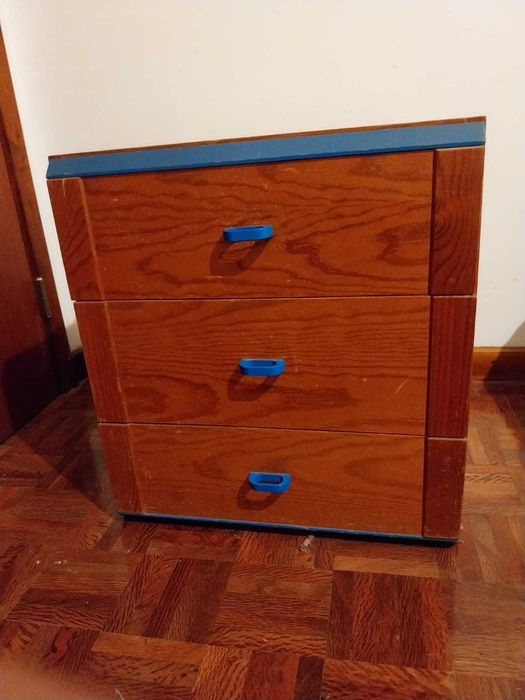 2 mesinhas de cabeceira