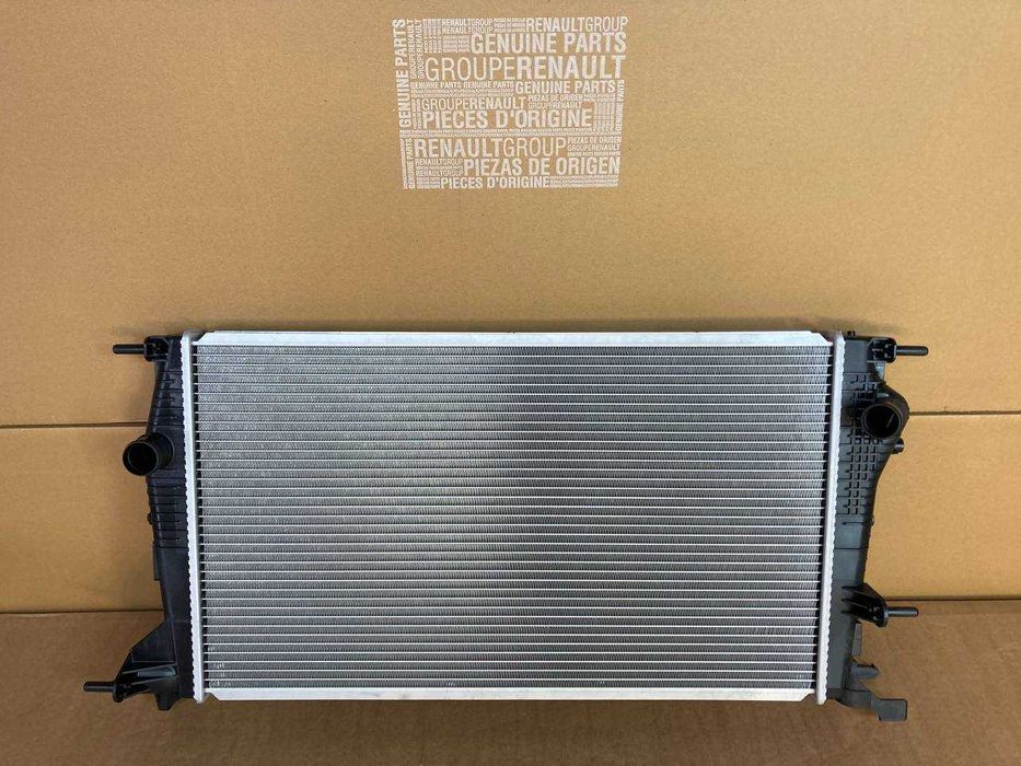 Радіатор охолодження Renault Megane / Scenic 3 1,9dci/2,0b