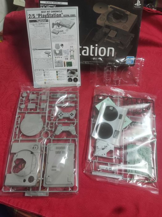 Playstation 1 (SCPH-1000)- Bandai Best Hit Chronicle 2/5 scale
