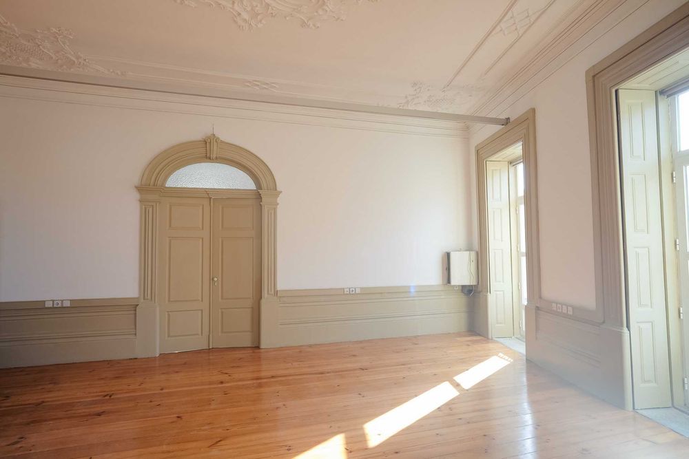 Escritório privado - Salão Nobre - Rua de Costa Cabral / Av. Combatentes