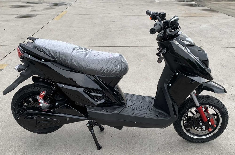 Електроскутер для кур’єра Tecros T600 72V 100Ah | 80 км/год | 220+ км
