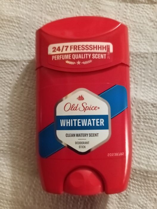 Old Spice Whitewater Dezodorant w sztyfcie dla mężczyzn 50ml. 16 szt.