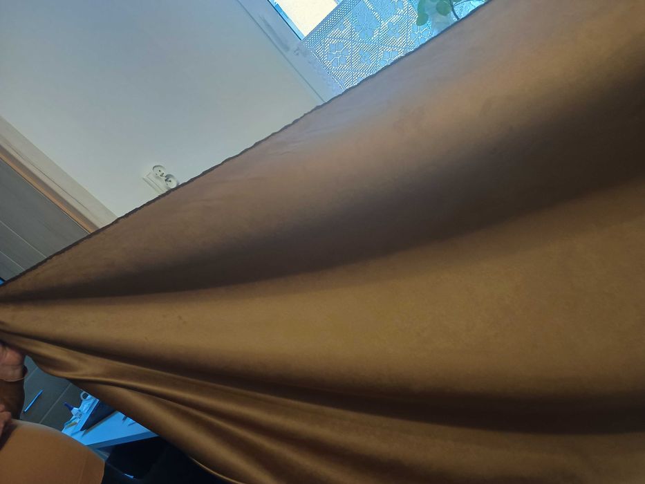 Materiał alcantara koło havane suede