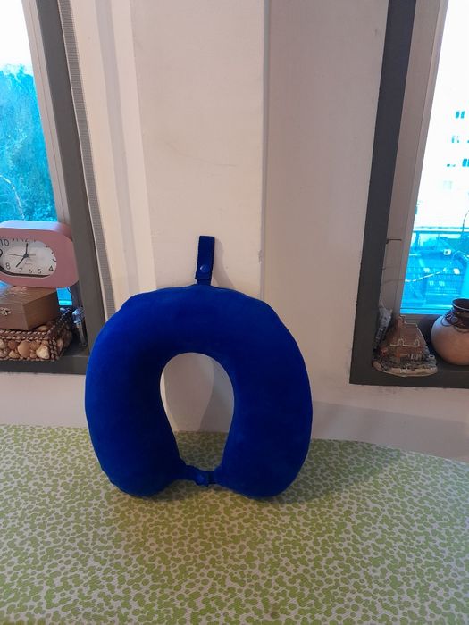 Vendo Almofada de Viagem PRIMARK muito bonita como nova