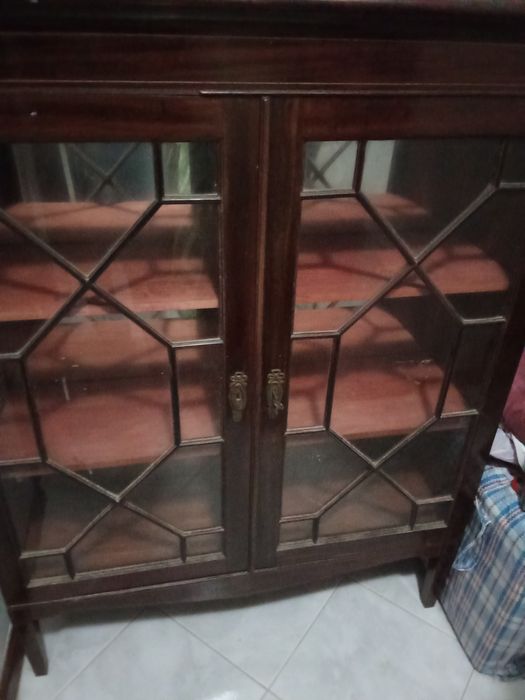 Vitrine móvel com35 anos bom Estado