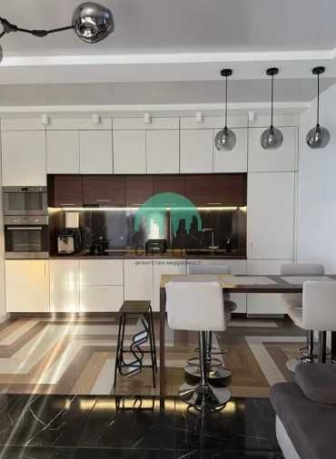 Modern Two-Storey House for Rent 15 Min from City Center photo 1