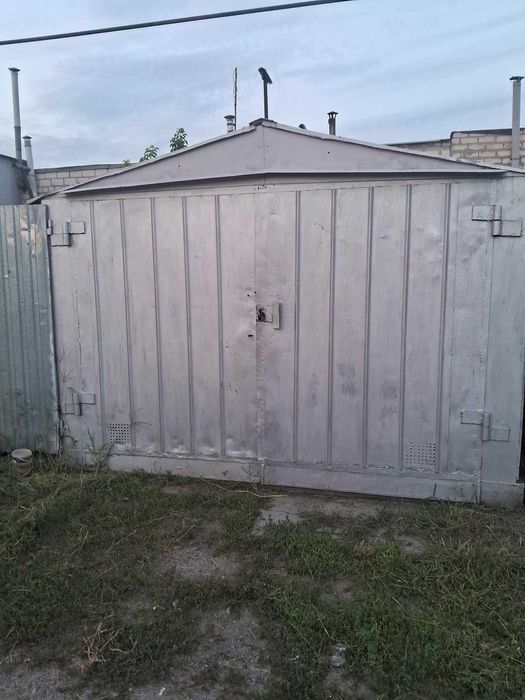 Продам гараж на кварталі 278