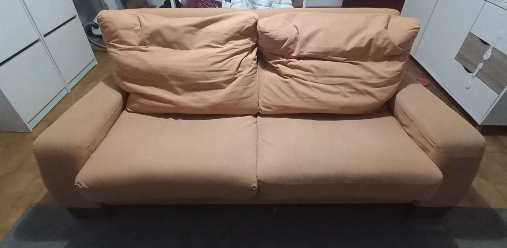 Sofa laranja claro