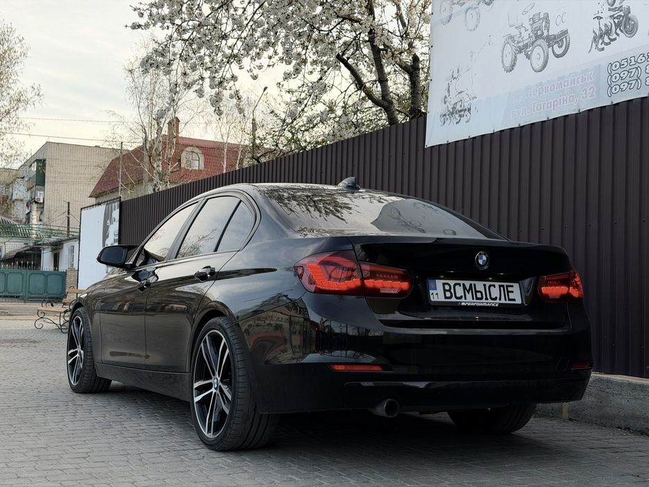 Продам Bmw  f30 2014 год
