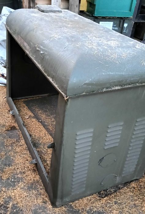 Obudowa z wojskowego agregatu PAB-4