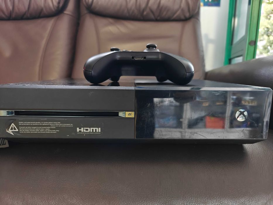 konsola Xbox One 500GB zestaw po czyszczeniu