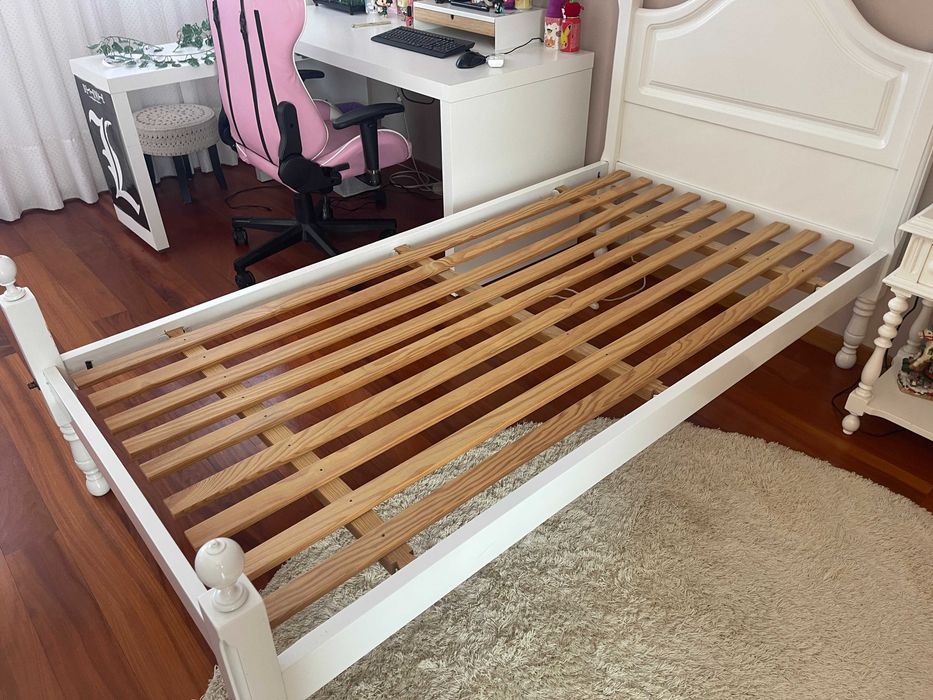 Cama de solteiro completa