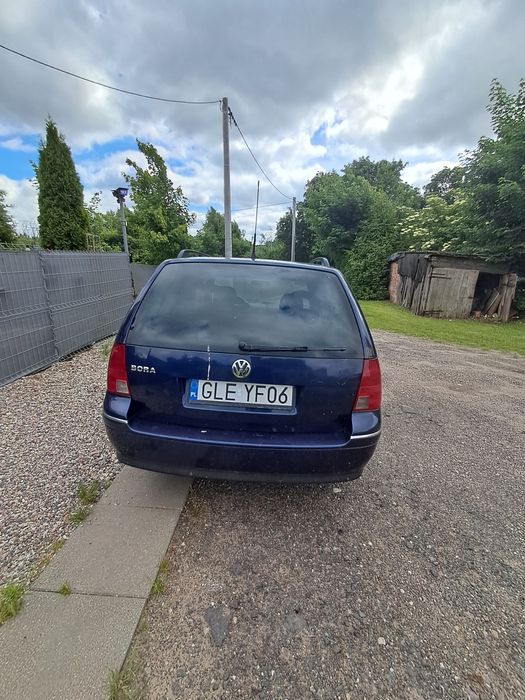 Auto Volkswagen Bora