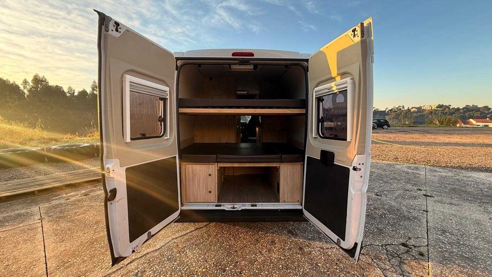 Autocaravana Fiat Ducato WEINSBERG CARABUS 600 k Autocaravana