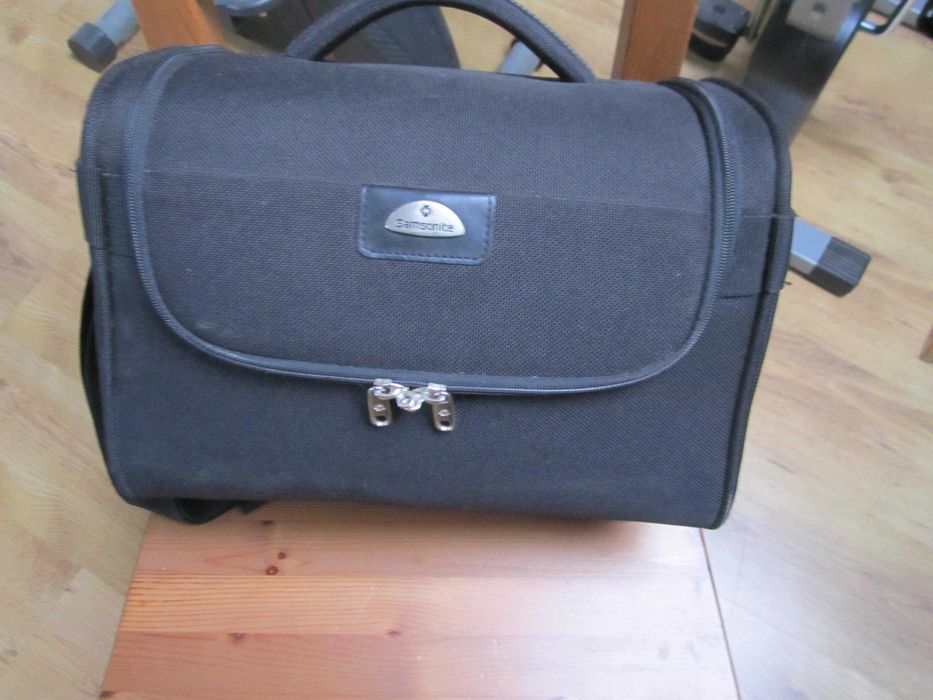 kuferek Samsonite walizeczka