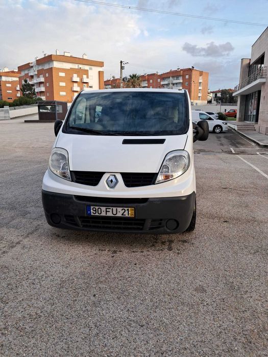 Renault Trafic 2.0 dCi 6 lugares 6 velocidades