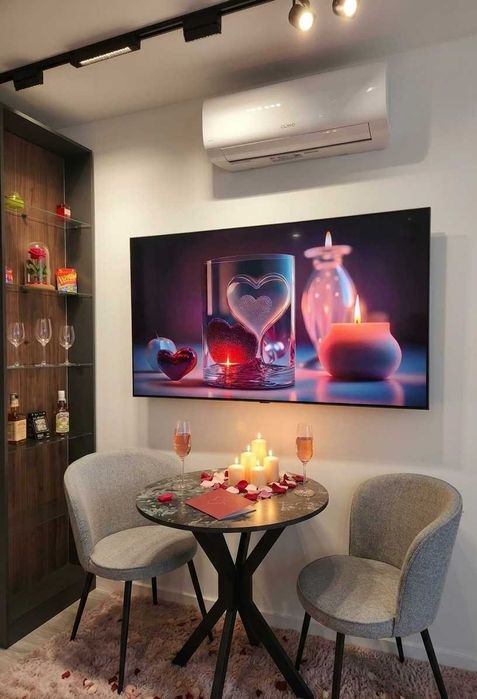 Квартира погодинно та подобово Київ з Premium-апартаментами в стилі Loft біля метро| Величезний Smart TV 75” | Безпечний поверх | Укриття