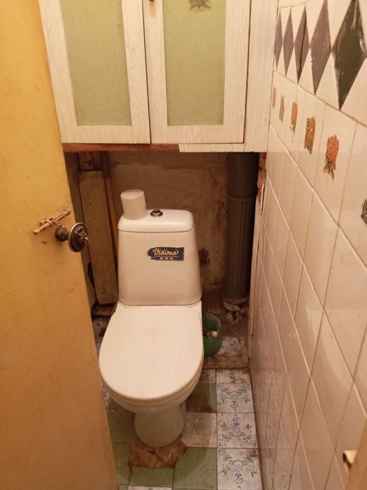 Продам 2-кімн. Щу́сєва вул. 42а, 47 м.кв.МетроСирець 2 хвилини пішки.