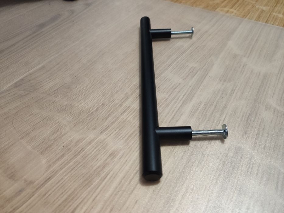 Uchwyt kuchenny 188mm czarny mat / Castorama