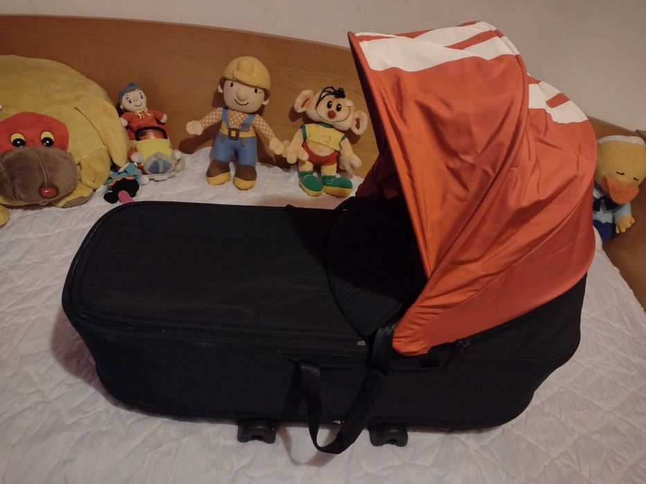 Alcofa de bebê da marca mini