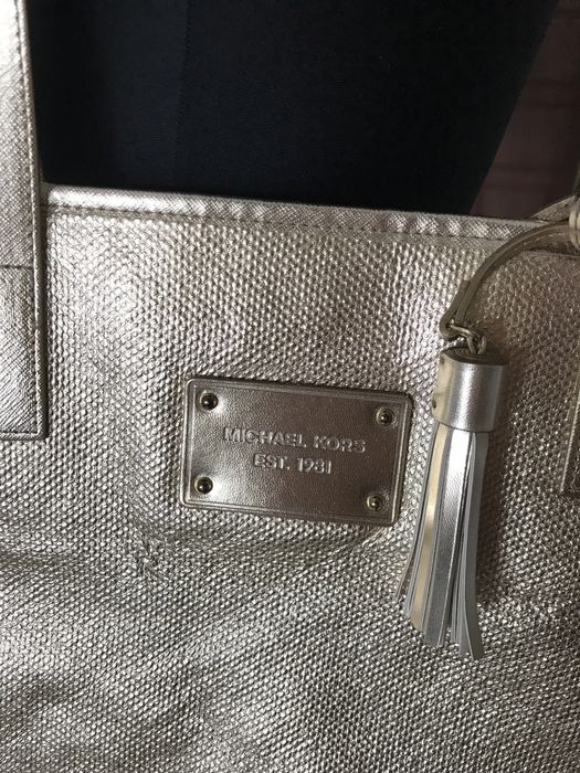Złota torebk michael kors