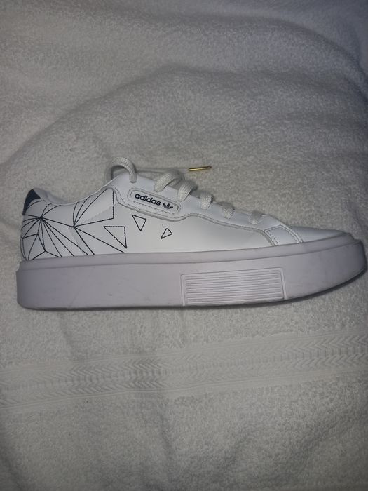Кроссовки Adidas