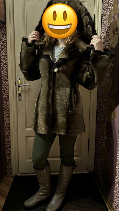 Шуба з мутона.