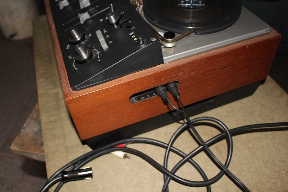 gravador/leitor de bobines Beocord 2000