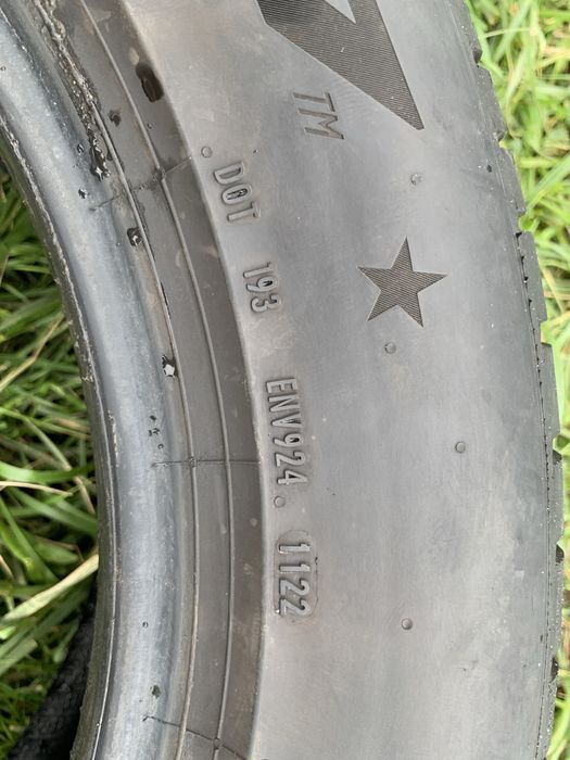 Продам літні шини Pirelli 225/55/17