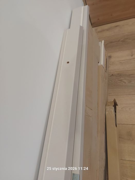 Stała ościeżnica do drzwi