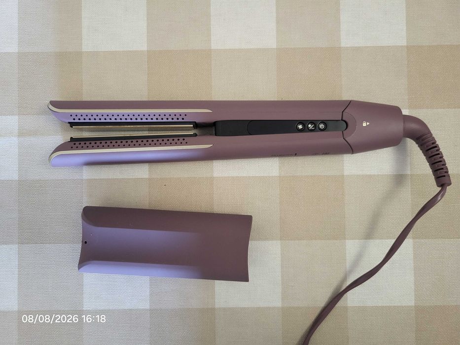 Vendo Alisador de Cabelo REMINGTON AIRvive S8930, novo, em excelente estado.
