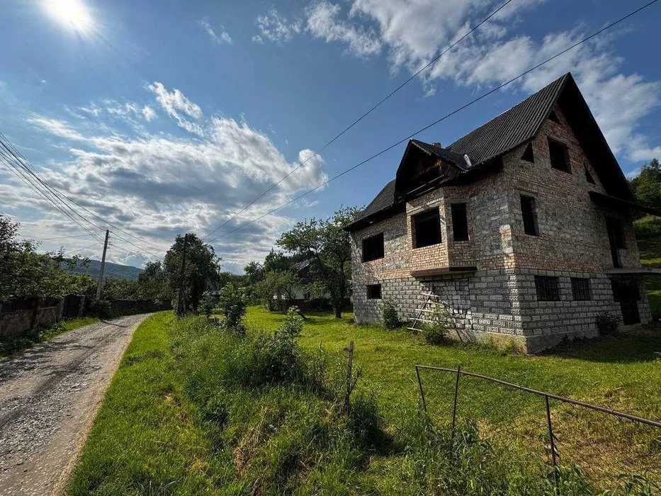 Будинок з шикарним краєвидом, з ділянкою 12с