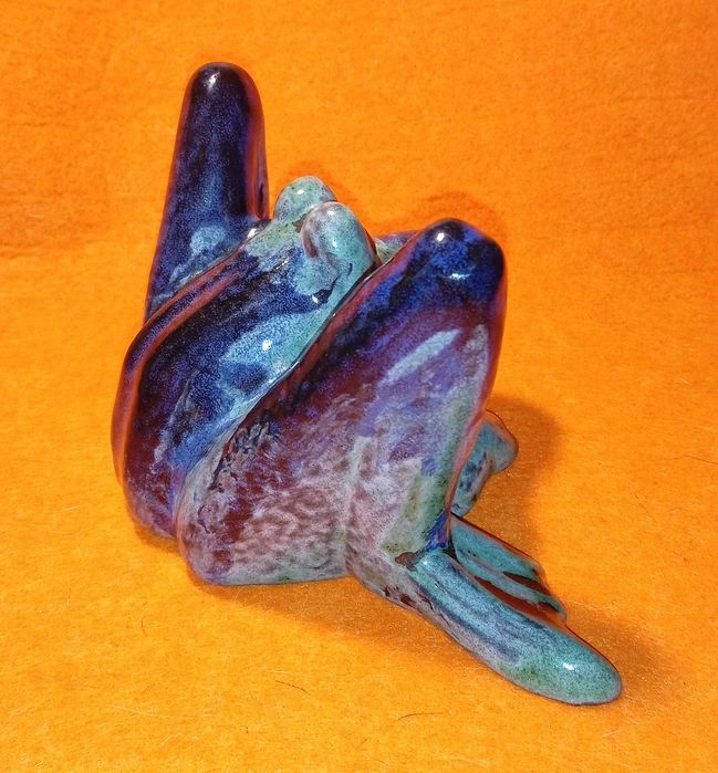 Estatueta de Sapo em Cerâmica