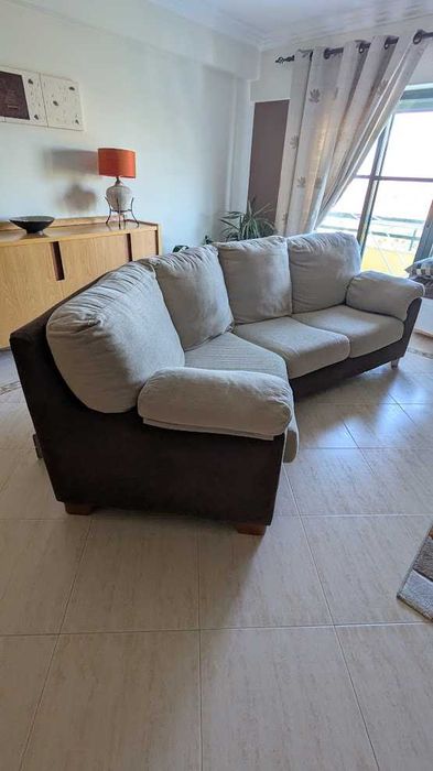 Sofá + Cortinado + Candeeiro de teto