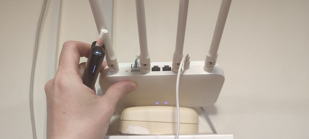 Продам Mi router 4a