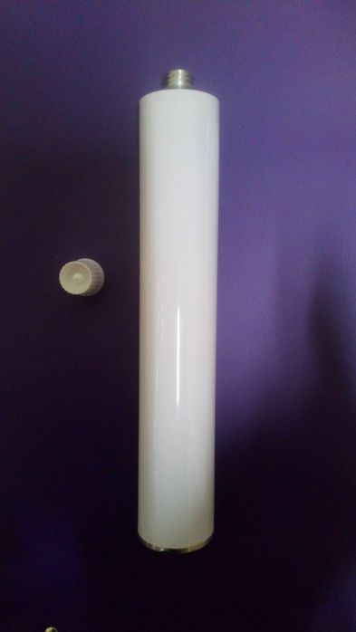 Tuby tubki aluminiowe poj  75 g z nakretką