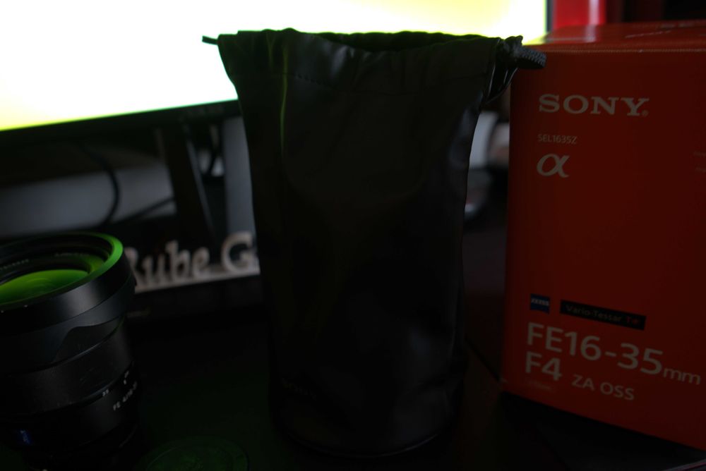 Lente Sony Vario-Tessar T FE 16-35mm F4 ZA OSS